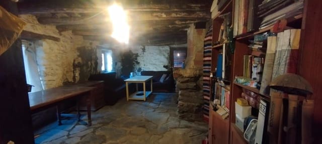 Finca/Landehus til salg i Trevélez - € 69.900 (Ref: 8935705)