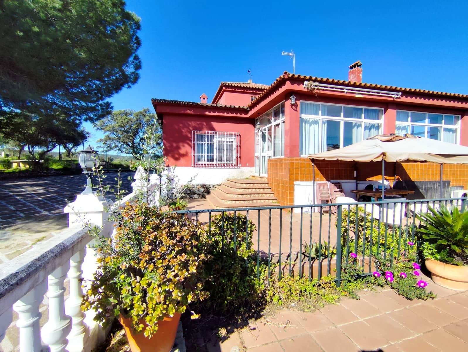 4 soveværelse Villa til salg i El Castillo de las Guardas med swimmingpool garage - € 250.000 (Ref: 9134006)