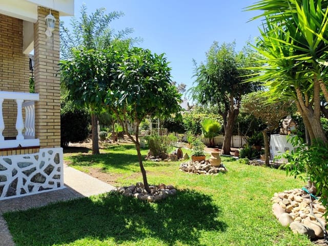 3 bedroom Villa for sale in Las Pajanosas, Guillena - € 211,000 (Ref: 9142626)