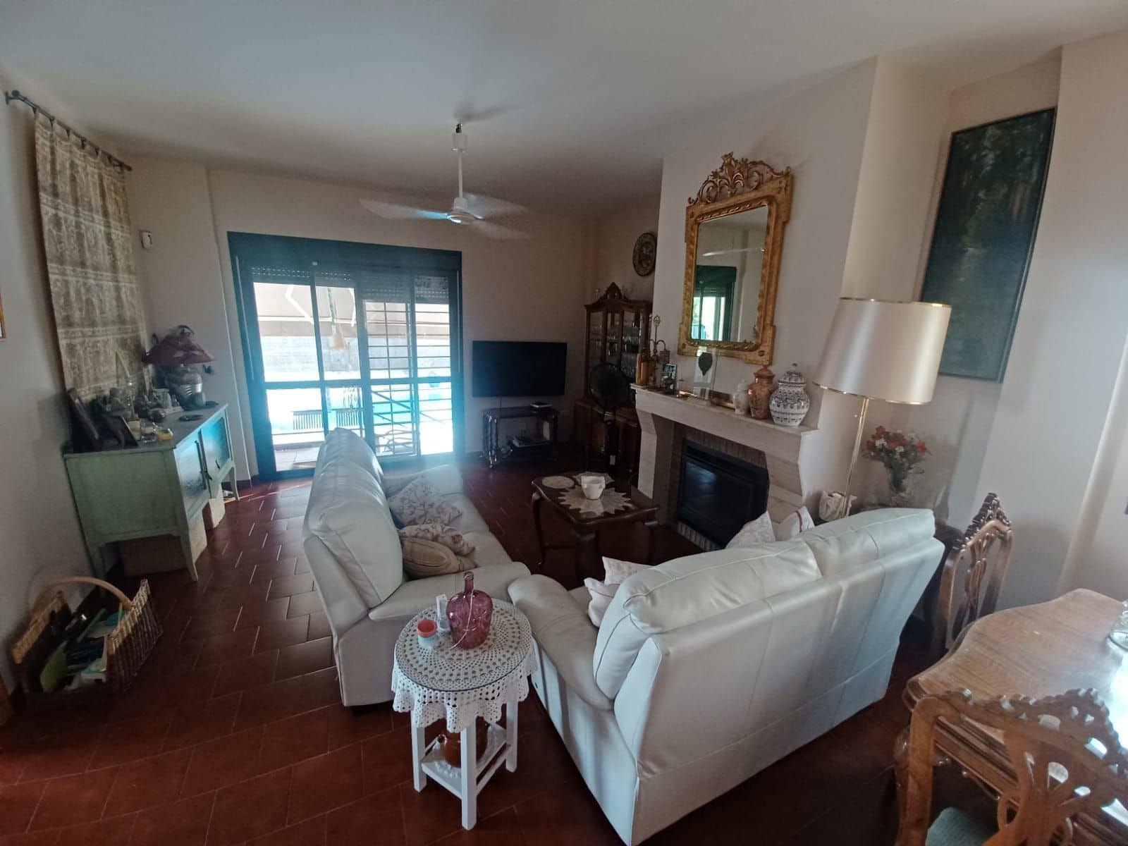 4 soveværelse Villa til salg i Castilblanco de los Arroyos med swimmingpool garage - € 280.000 (Ref: 9254708)