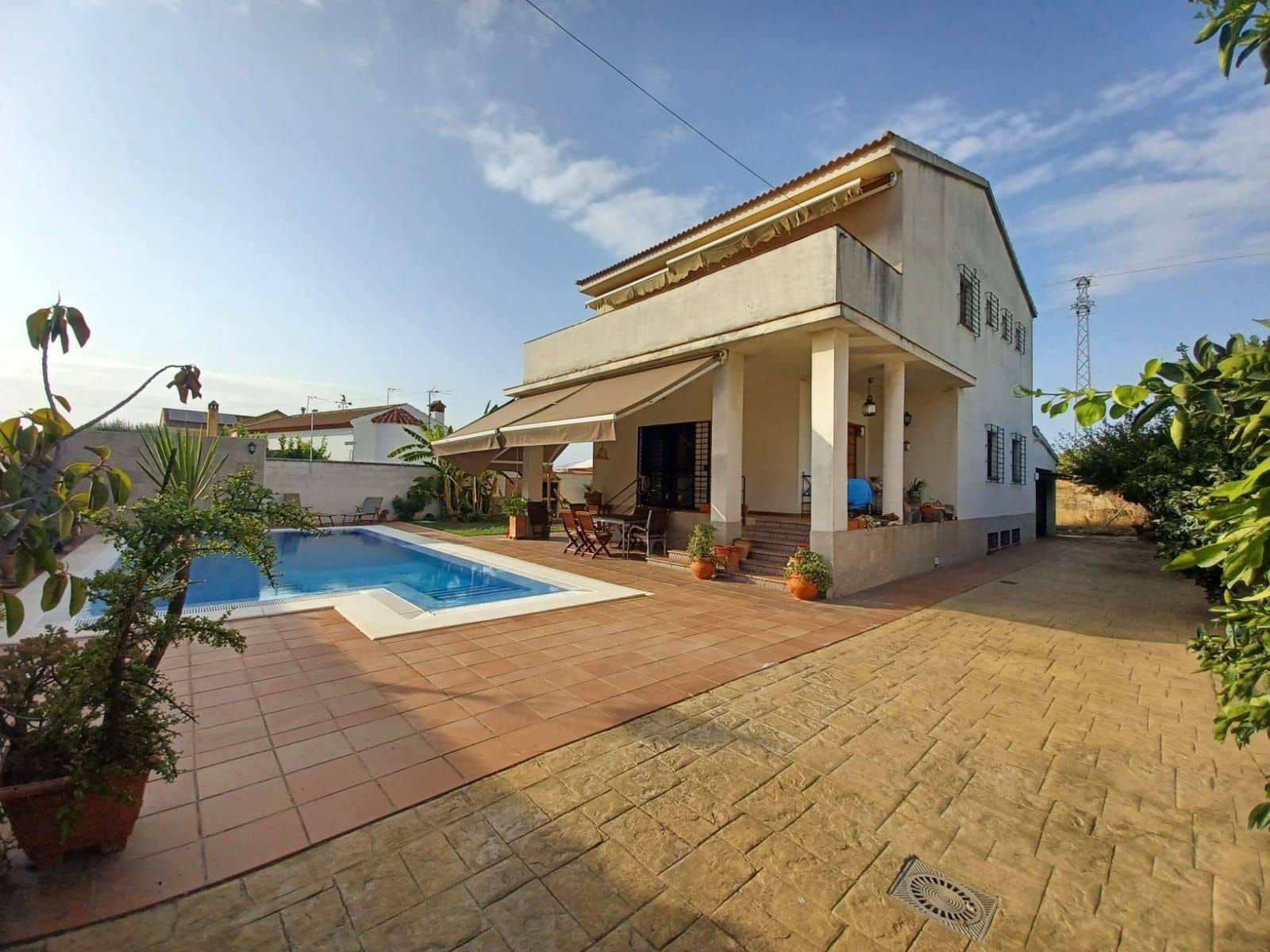 4 soveværelse Villa til salg i Castilblanco de los Arroyos med swimmingpool garage - € 280.000 (Ref: 9254708)