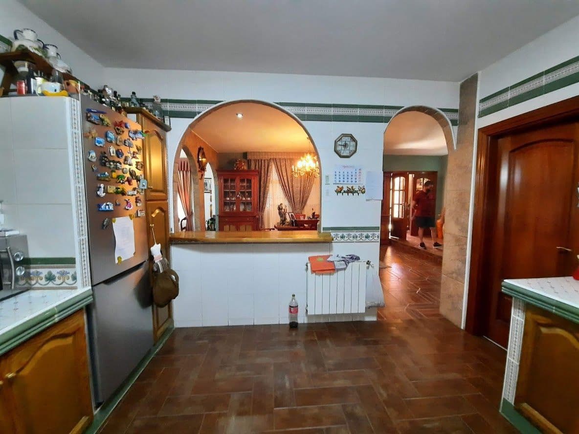 5 sypialnia Willa na sprzedaż w Moclin z basenem garażem - 450 000 € (Ref: 9385114)