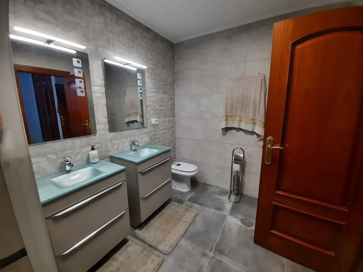 5 sypialnia Willa na sprzedaż w Moclin z basenem garażem - 450 000 € (Ref: 9385114)