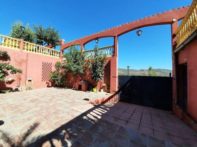 5 soverom Villa til salgs i Moclín med svømmebasseng garasje - € 450 000 (Ref: 9385114)