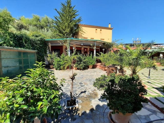 5 soverom Villa til salgs i Moclín med svømmebasseng garasje - € 450 000 (Ref: 9385114)