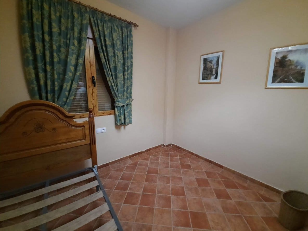 10 soveværelse Villa til salg i Moclin - € 600.000 (Ref: 9385115)