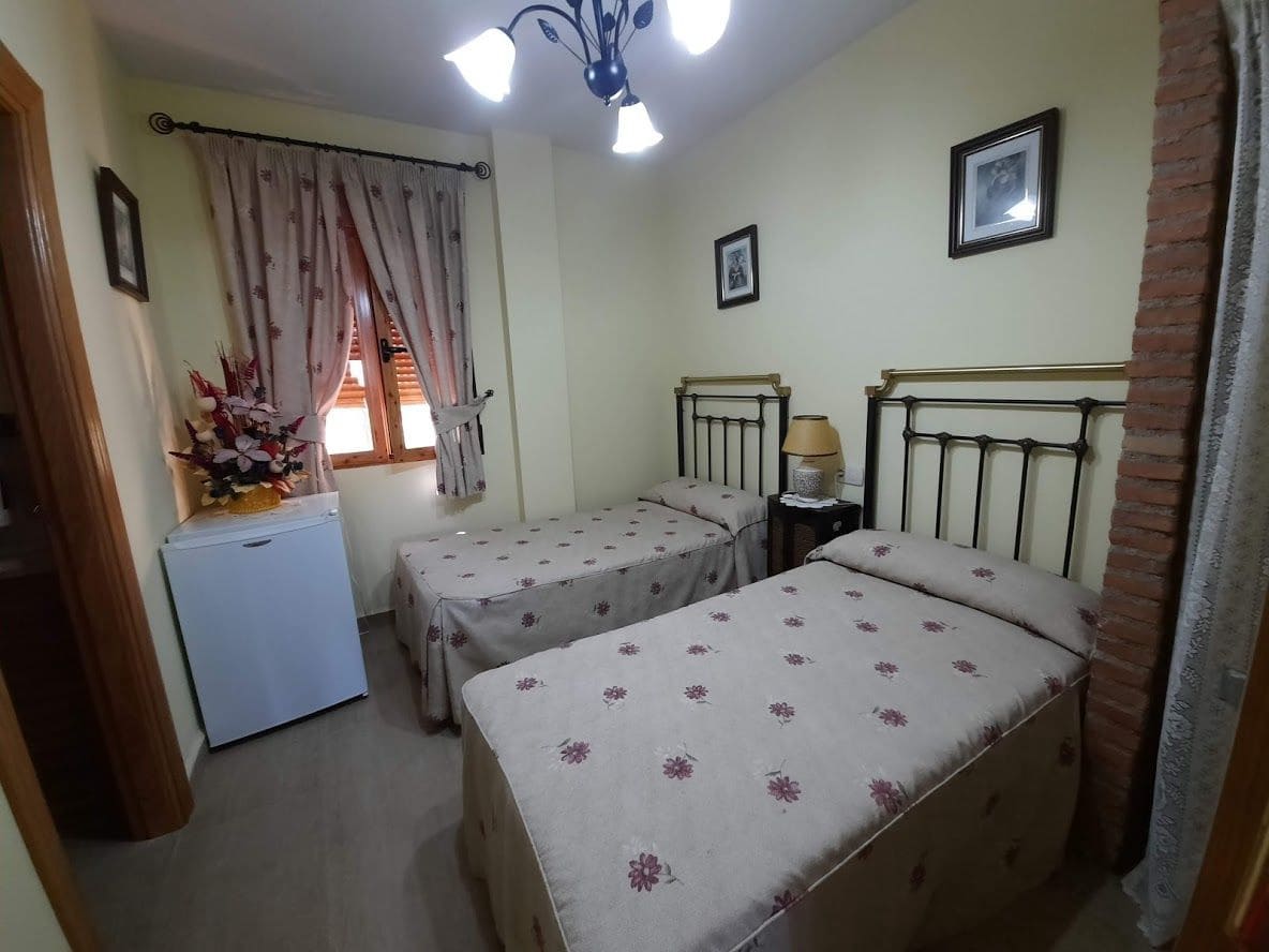 10 soveværelse Villa til salg i Moclin - € 600.000 (Ref: 9385115)