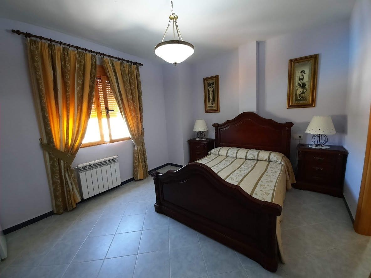 10 soveværelse Villa til salg i Moclin - € 600.000 (Ref: 9385115)