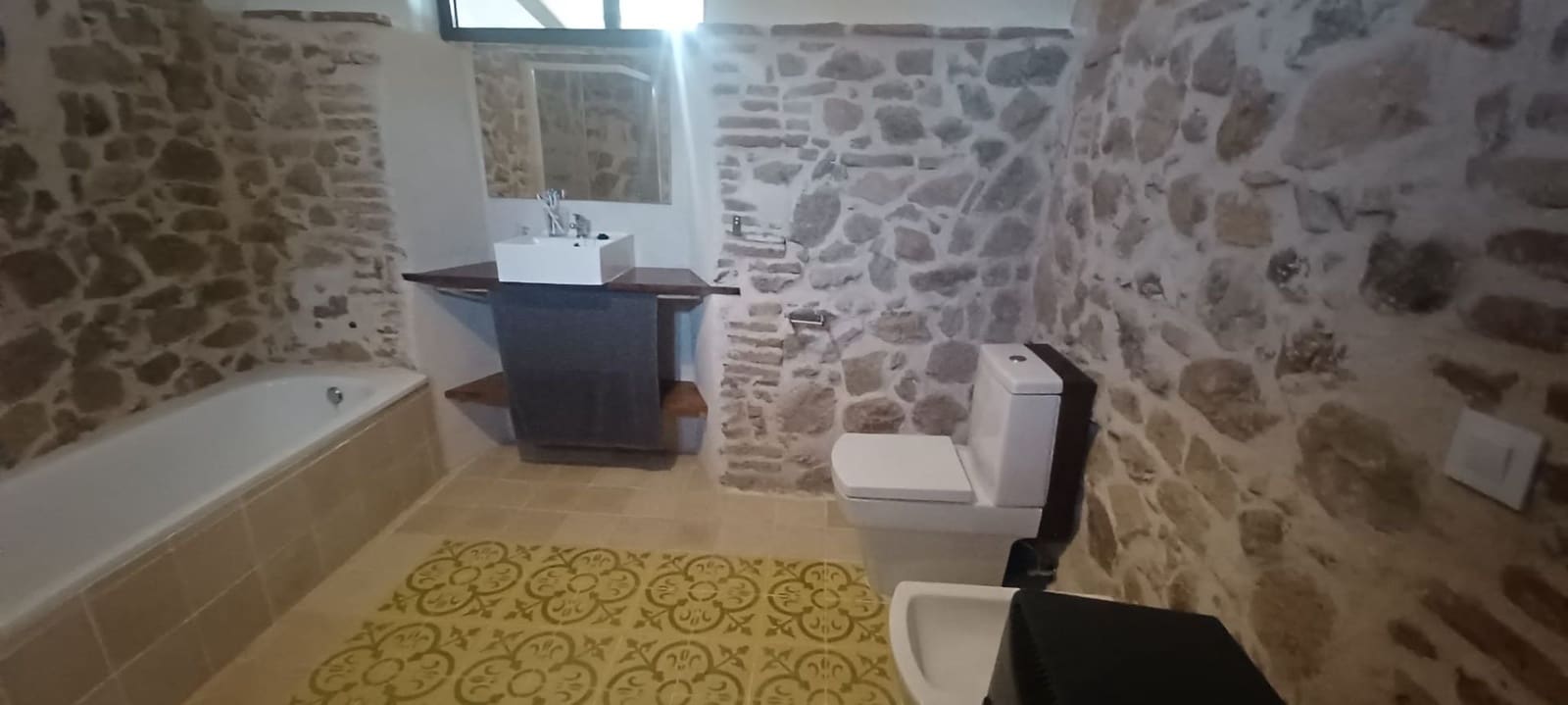 4 makuuhuone Maalaistalo myytävänä paikassa Cazalla de la Sierra mukana 
autotalli - 350 000 € (Ref: 9518453)