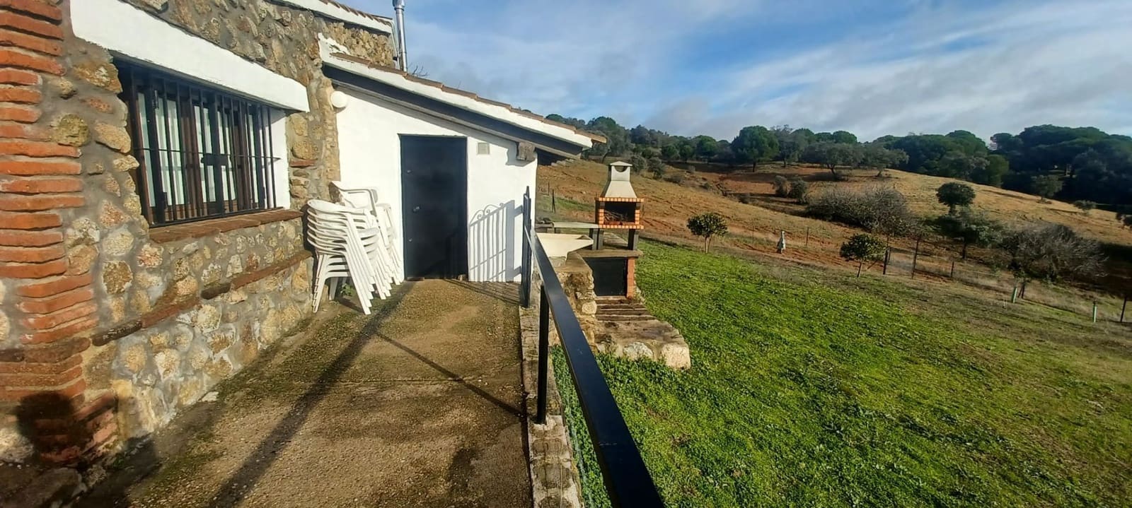 4 makuuhuone Maalaistalo myytävänä paikassa Cazalla de la Sierra mukana 
autotalli - 350 000 € (Ref: 9518453)