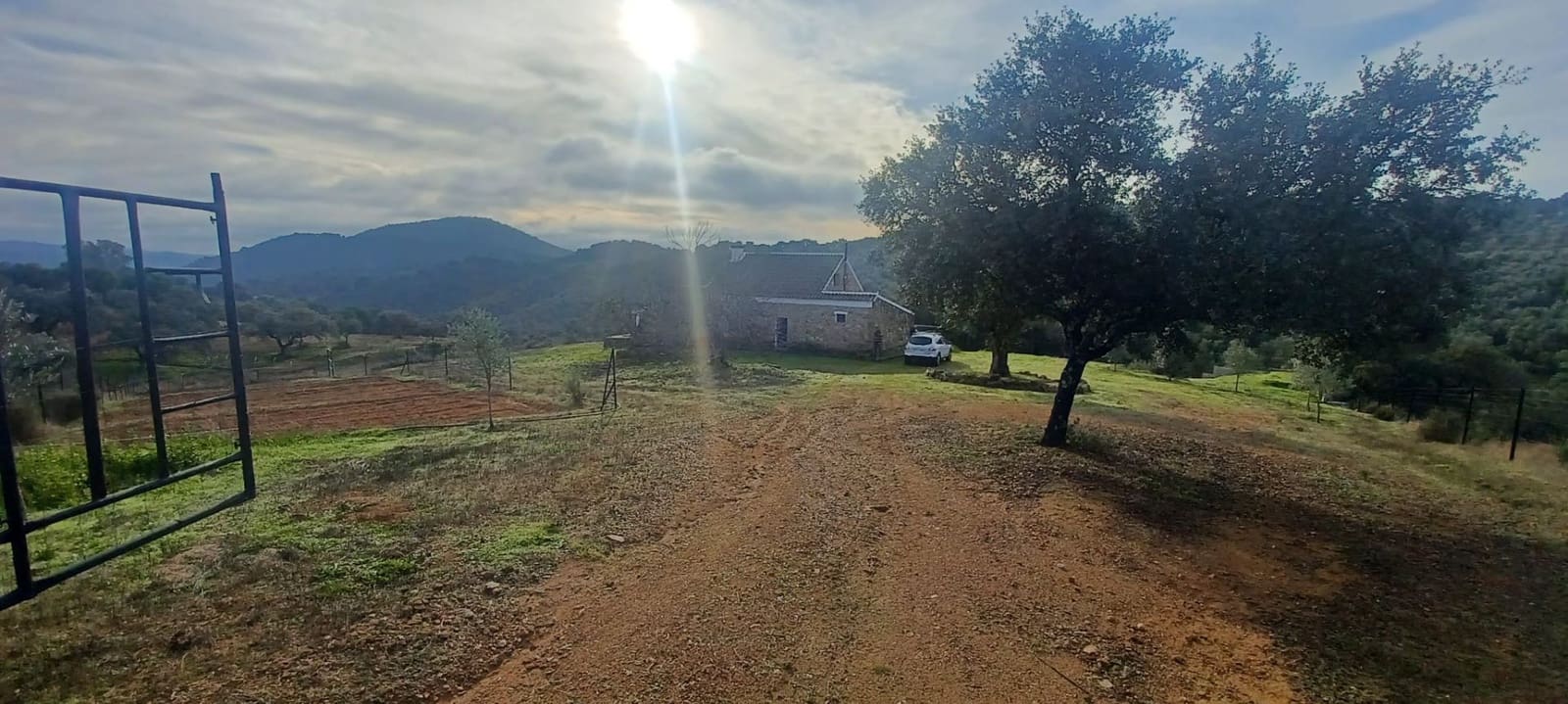 4 makuuhuone Maalaistalo myytävänä paikassa Cazalla de la Sierra mukana 
autotalli - 350 000 € (Ref: 9518453)