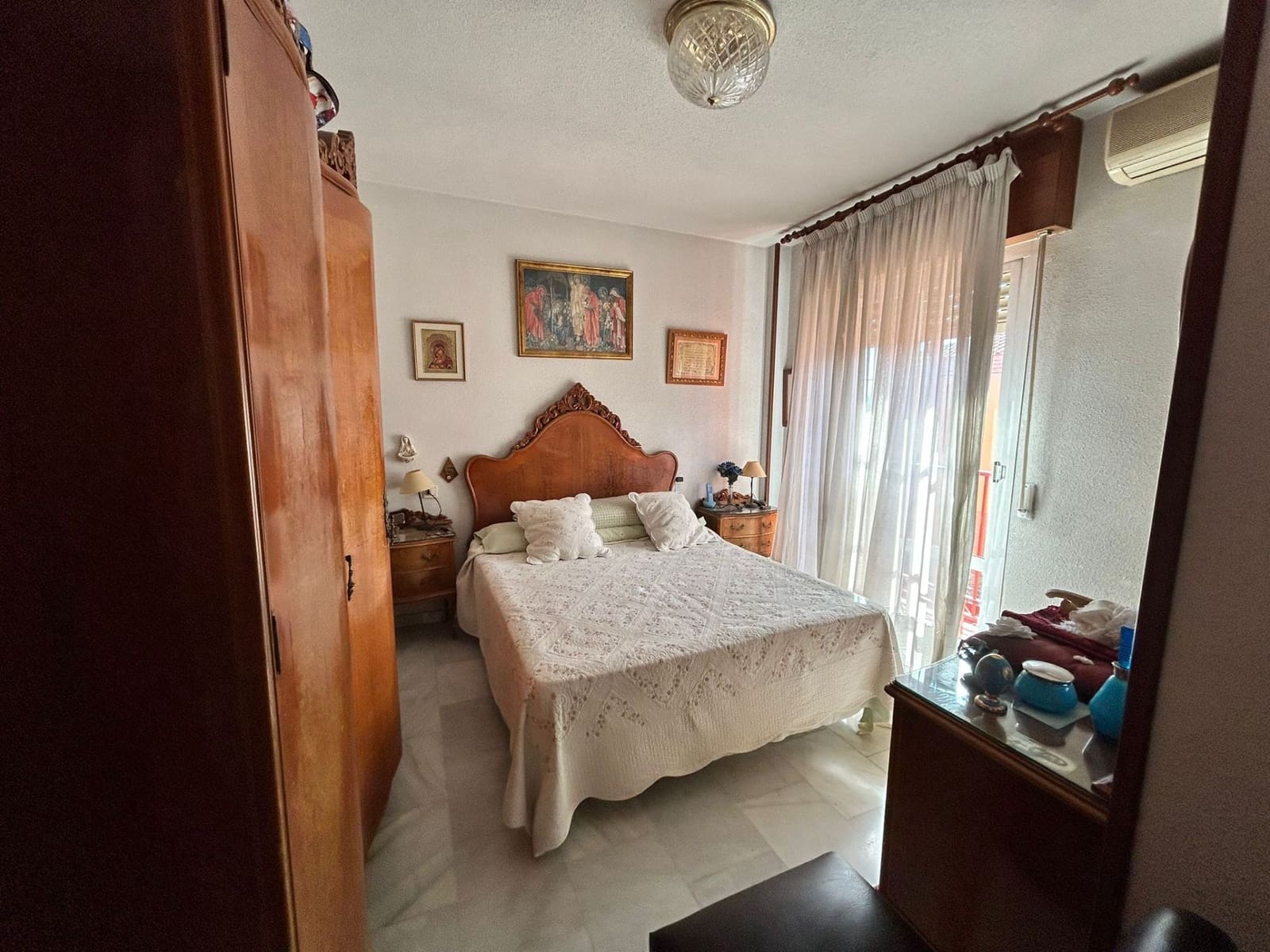4 slaapkamer Halfvrijstaande villa te koop in Granada stad met garage - € 360.000 (Ref: 9861523)