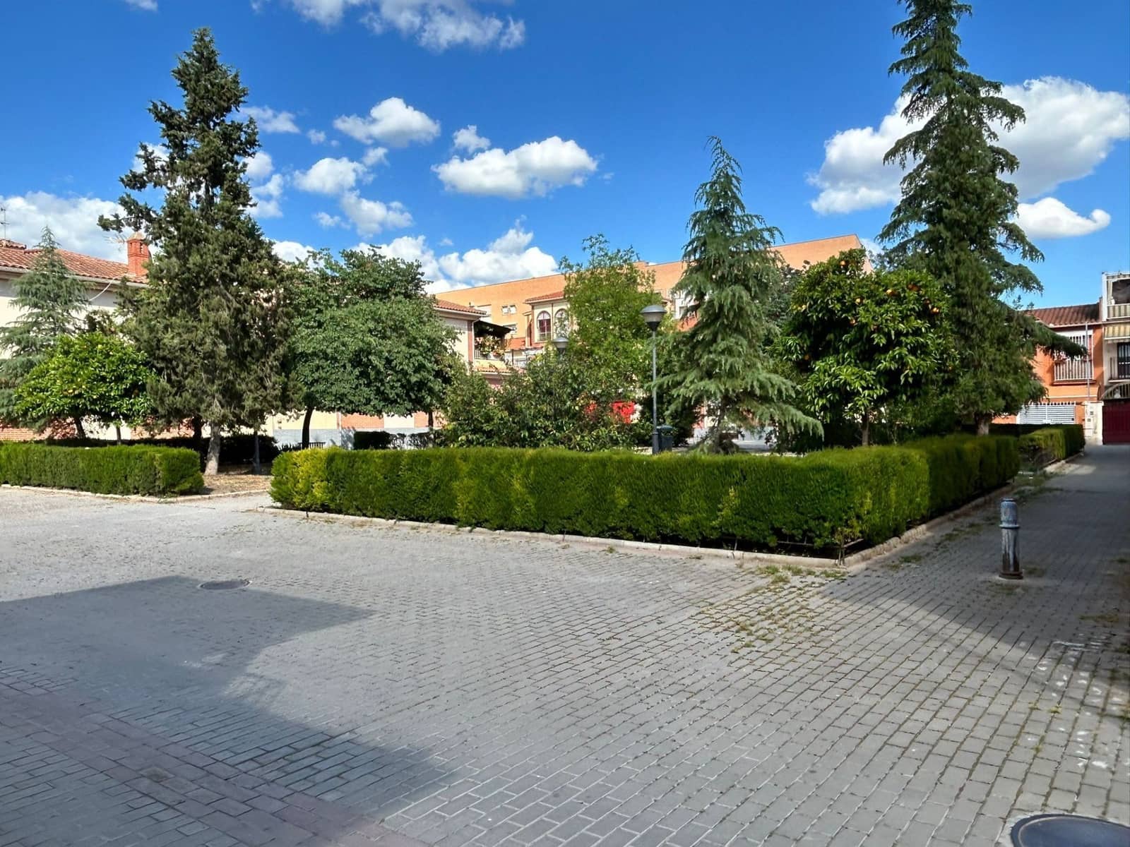 4 slaapkamer Halfvrijstaande villa te koop in Granada stad met garage - € 360.000 (Ref: 9861523)