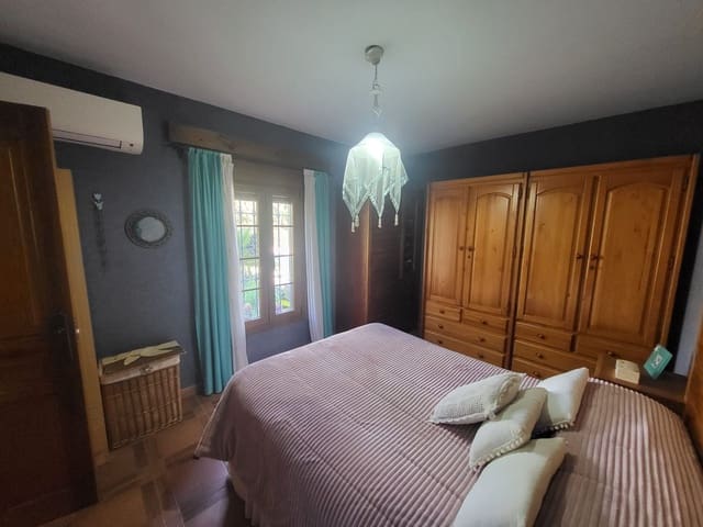3 makuuhuone Huvila myytävänä paikassa Estación de Cártama, Cártama mukana uima-altaan 
autotalli - 435 000 € (Ref: 9950985)