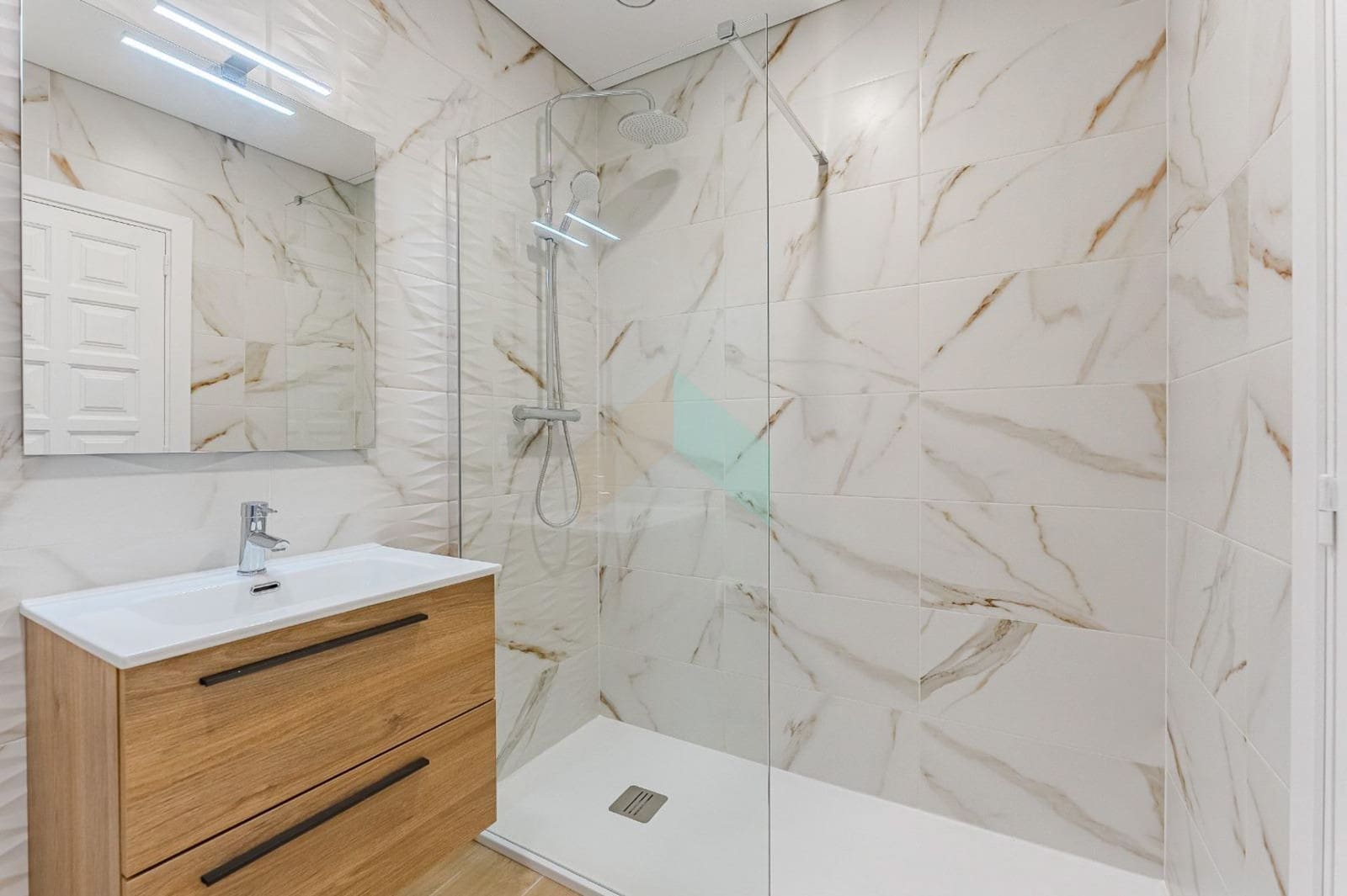 2 soveværelse Byhus til salg i Costa del Silencio med swimmingpool garage - € 325.000 (Ref: 8927263)