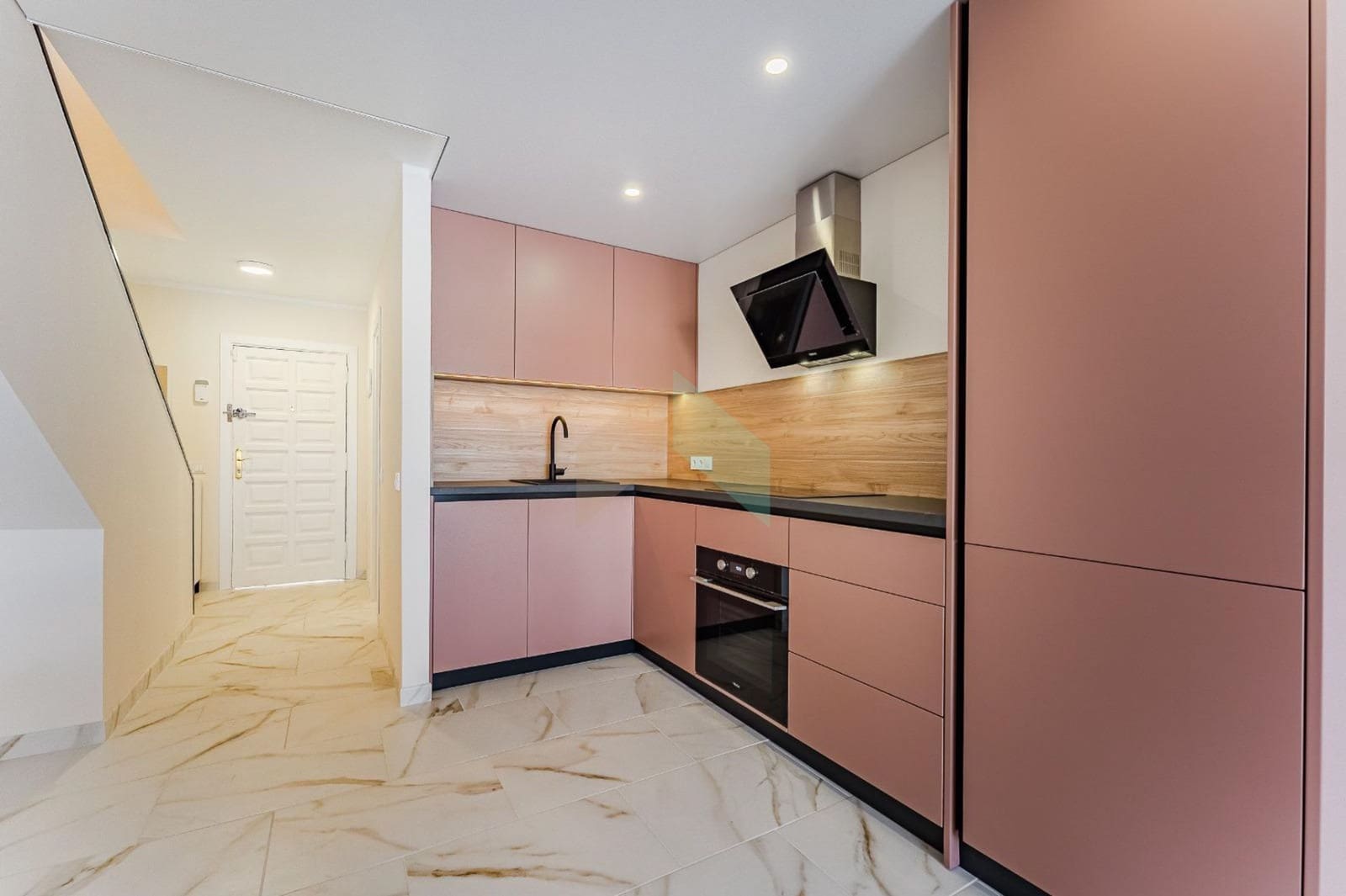 2 soveværelse Byhus til salg i Costa del Silencio med swimmingpool garage - € 325.000 (Ref: 8927263)