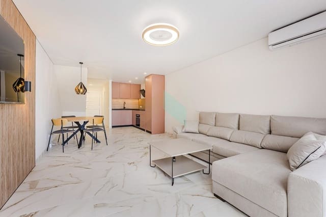 2 slaapkamer Huis te koop in Costa del Silencio, Arona met zwembad garage - € 325.000 (Ref: 8927263)