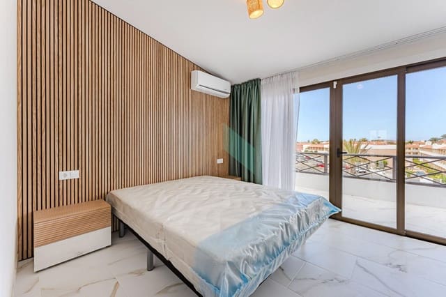 2 slaapkamer Huis te koop in Costa del Silencio, Arona met zwembad garage - € 325.000 (Ref: 8927263)