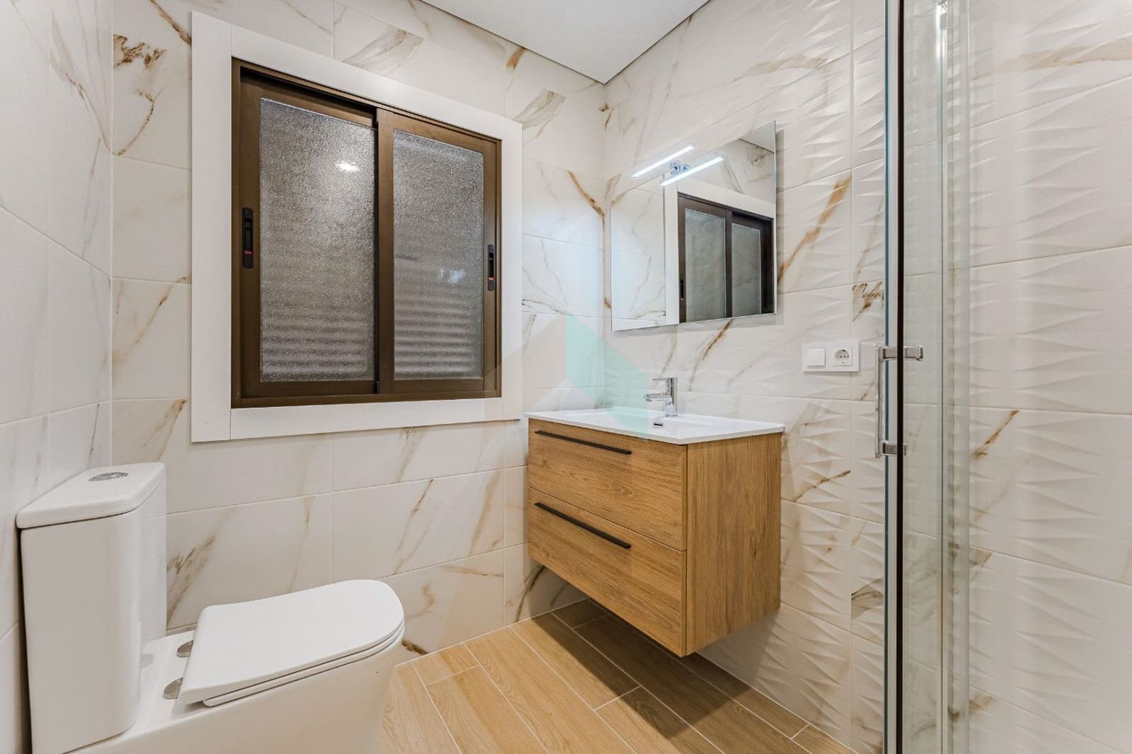 2 soveværelse Byhus til salg i Costa del Silencio med swimmingpool garage - € 325.000 (Ref: 8927263)