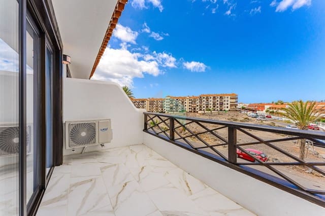 2 slaapkamer Huis te koop in Costa del Silencio, Arona met zwembad garage - € 325.000 (Ref: 8927263)