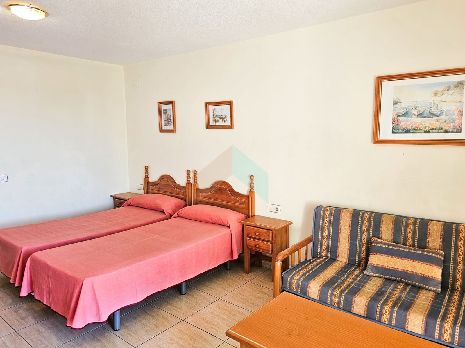 Studio na sprzedaż w Costa del Silencio z basenem garażem - 168 800 € (Ref: 8927274)