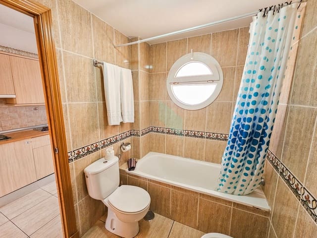 1 soveværelse Lejlighed til salg i Costa del Silencio, Arona med swimmingpool - € 215.800 (Ref: 8927275)