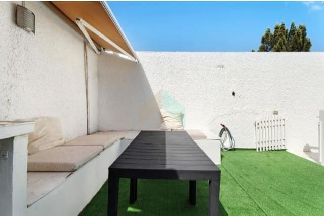 Studio te koop in Costa del Silencio, Arona met zwembad garage - € 231.250 (Ref: 8927278)