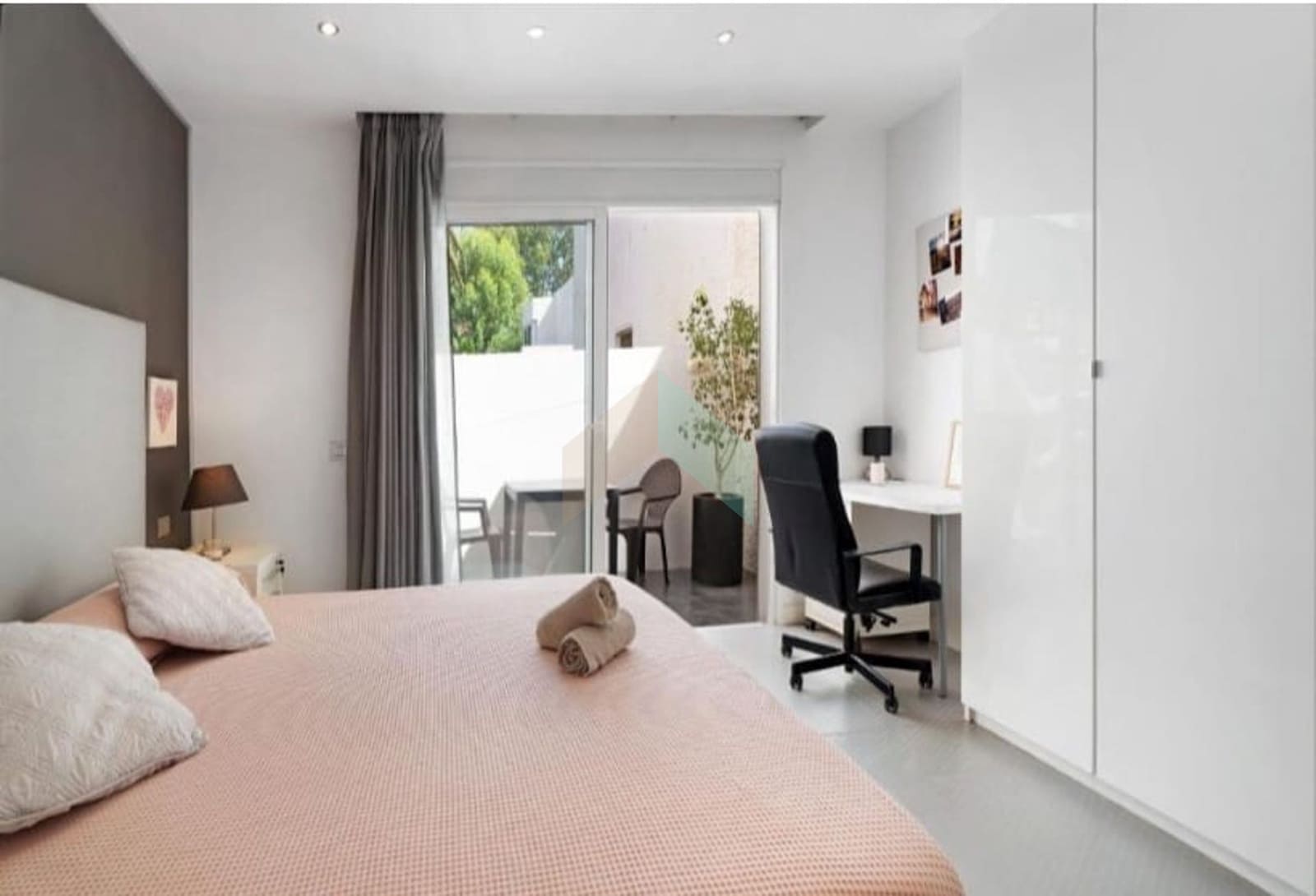 Studio te koop in Costa del Silencio met zwembad garage - € 231.250 (Ref: 8927278)