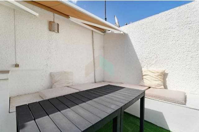Studio te koop in Costa del Silencio, Arona met zwembad garage - € 231.250 (Ref: 8927278)