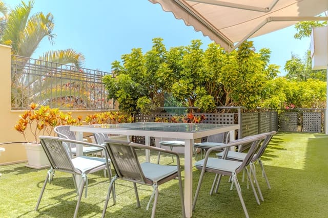 5 Zimmer Villa zu verkaufen in Playa de Fañabé Alto, Adeje mit Pool Garage - 680.000 € (Ref: 9050743)