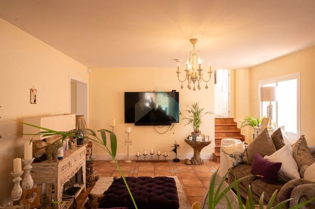 3 soveværelse Villa til salg i El Fronton, San Miguel de Abona med swimmingpool garage - € 420.000 (Ref: 9145256)