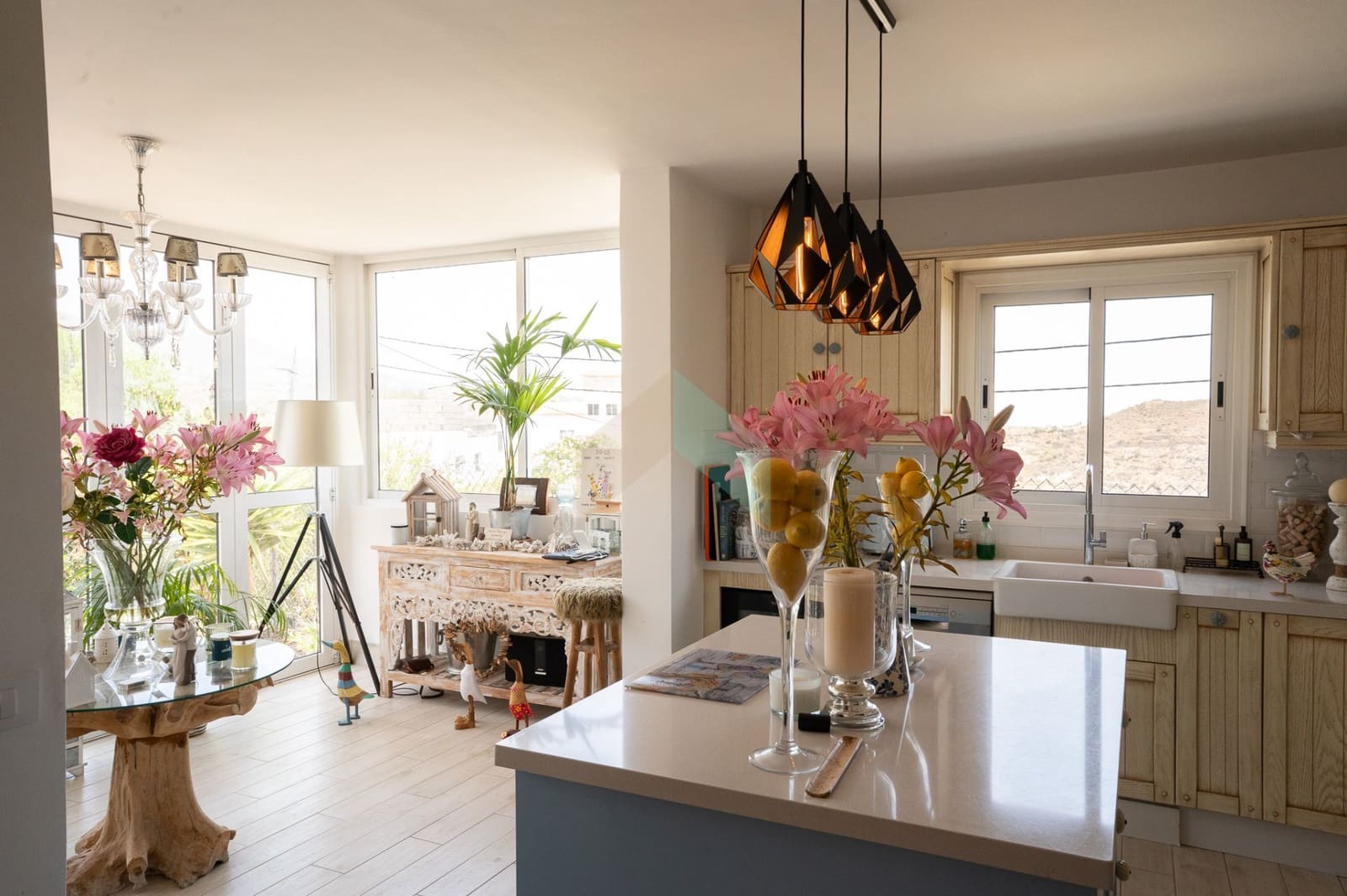 3 soveværelse Villa til salg i San Miguel de Abona med swimmingpool garage - € 420.000 (Ref: 9145256)