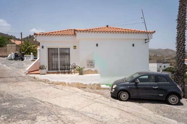 3 soveværelse Villa til salg i El Fronton, San Miguel de Abona med swimmingpool garage - € 420.000 (Ref: 9145256)