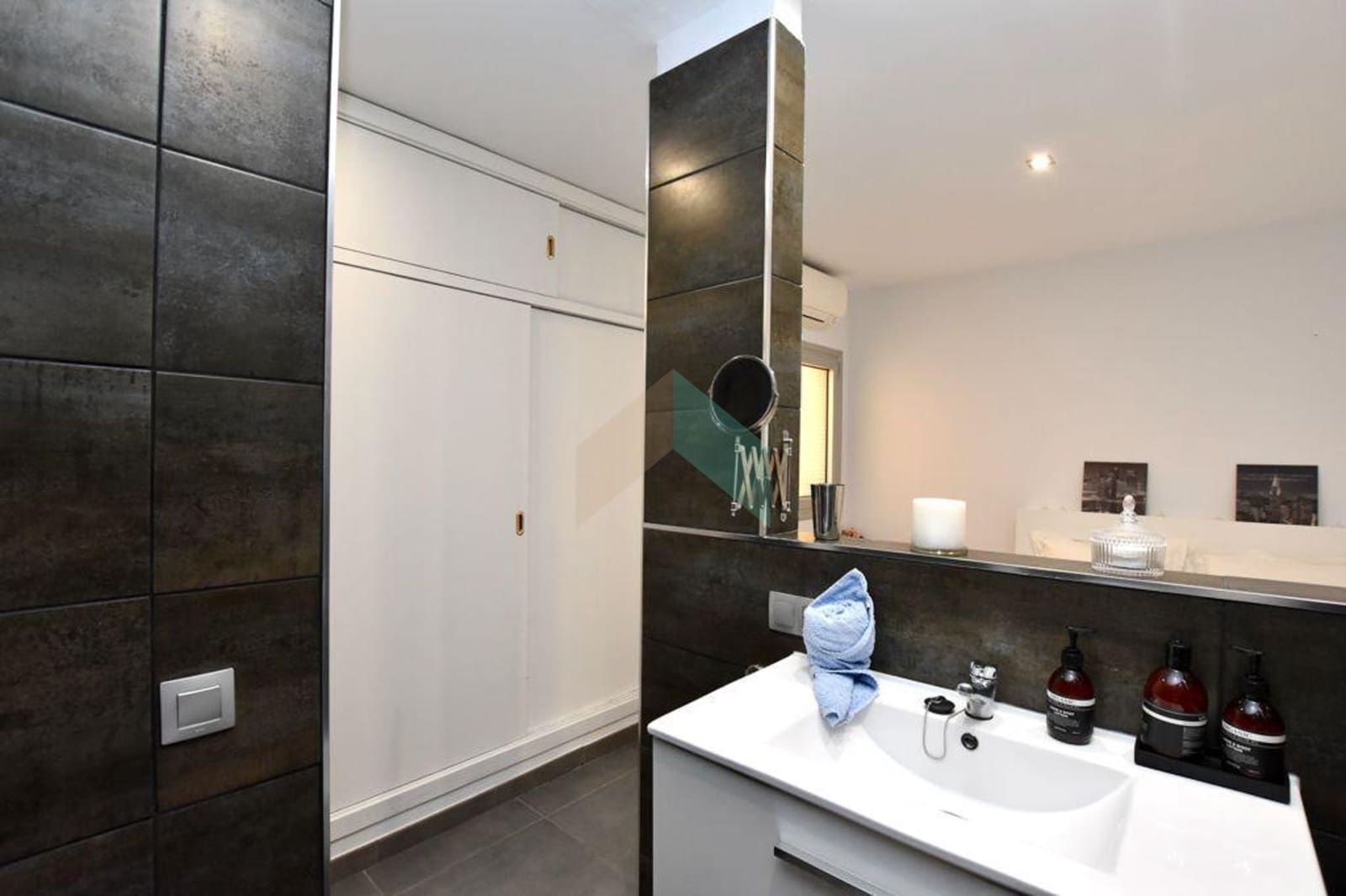 3 soveværelse Lejlighed til salg i Guia de Isora med garage - € 330.000 (Ref: 9160799)