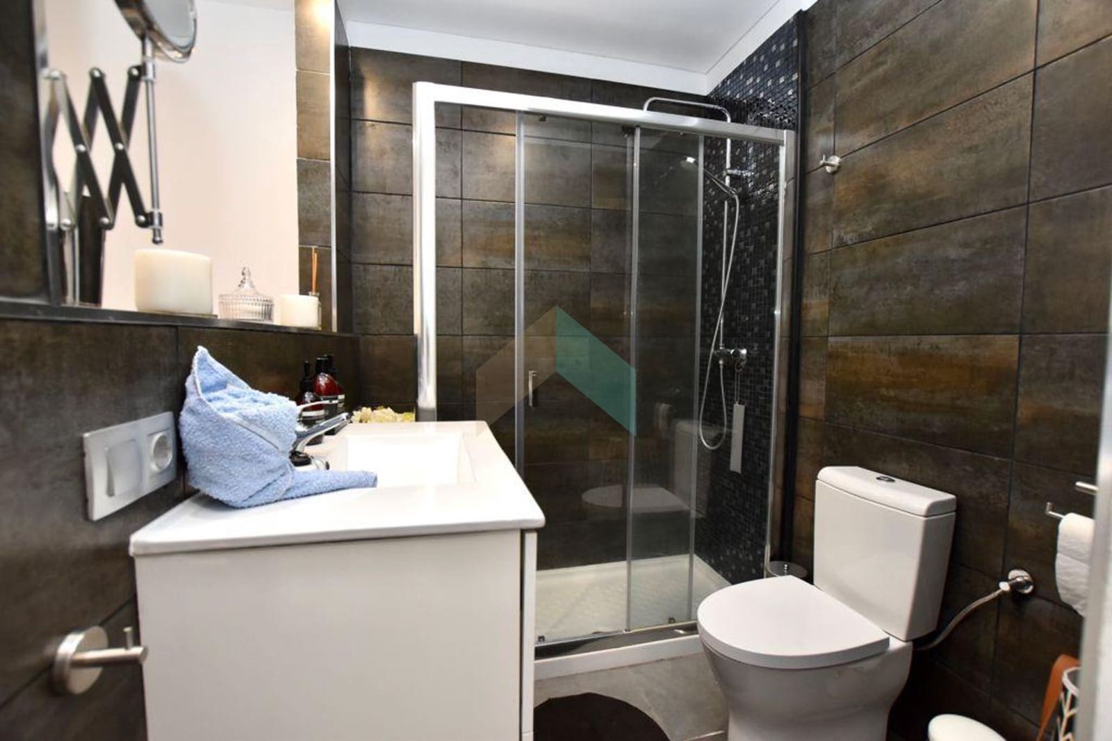 3 soveværelse Lejlighed til salg i Guia de Isora med garage - € 330.000 (Ref: 9160799)