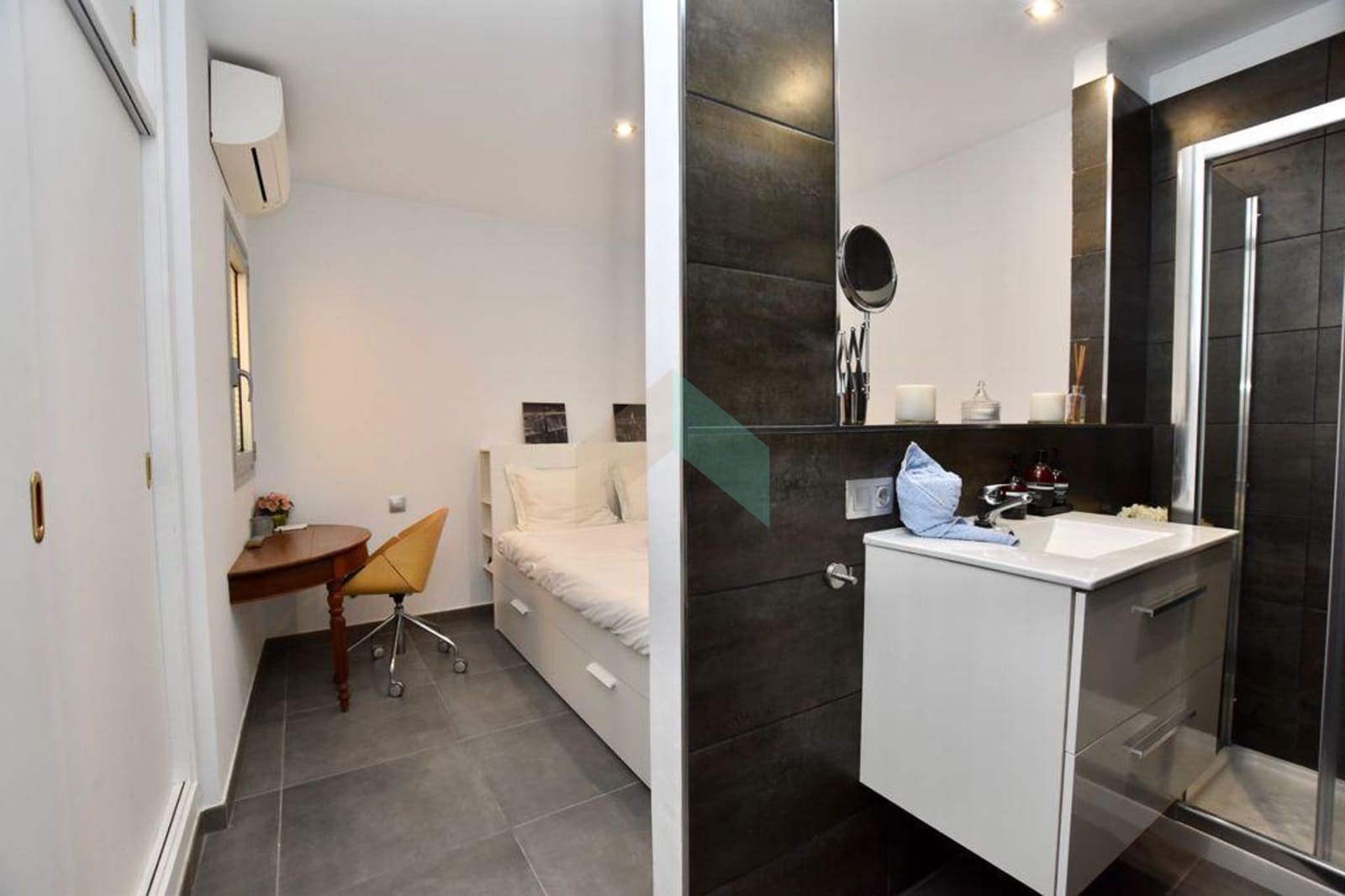 3 soveværelse Lejlighed til salg i Guia de Isora med garage - € 330.000 (Ref: 9160799)