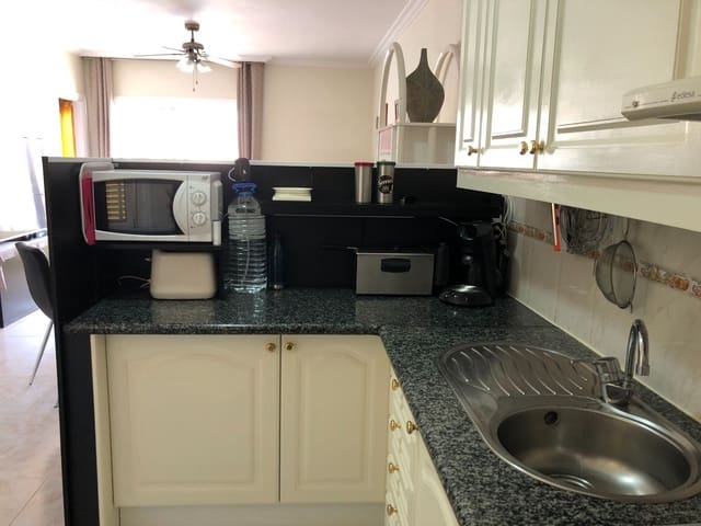 1 soveværelse Lejlighed til salg i Costa del Silencio, Arona med swimmingpool garage - € 175.000 (Ref: 9296672)