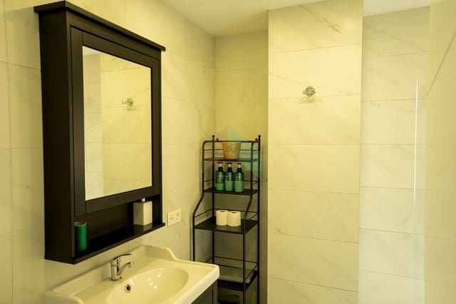 2 slaapkamer Appartement te koop in Costa Adeje, Adeje met zwembad - € 395.000 (Ref: 9322470)