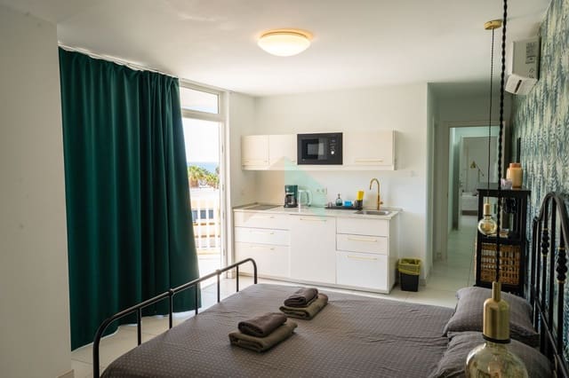 2 slaapkamer Appartement te koop in Costa Adeje, Adeje met zwembad - € 395.000 (Ref: 9322470)