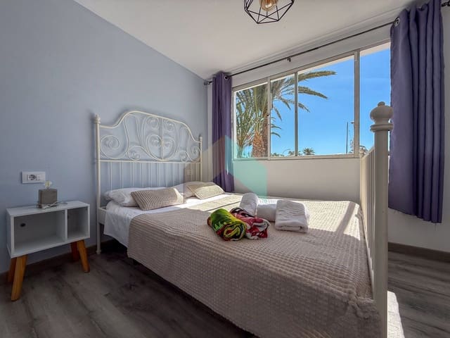 4 bedroom Townhouse for sale in Costa del Silencio, Arona with pool - € 315,000 (Ref: 9349034)