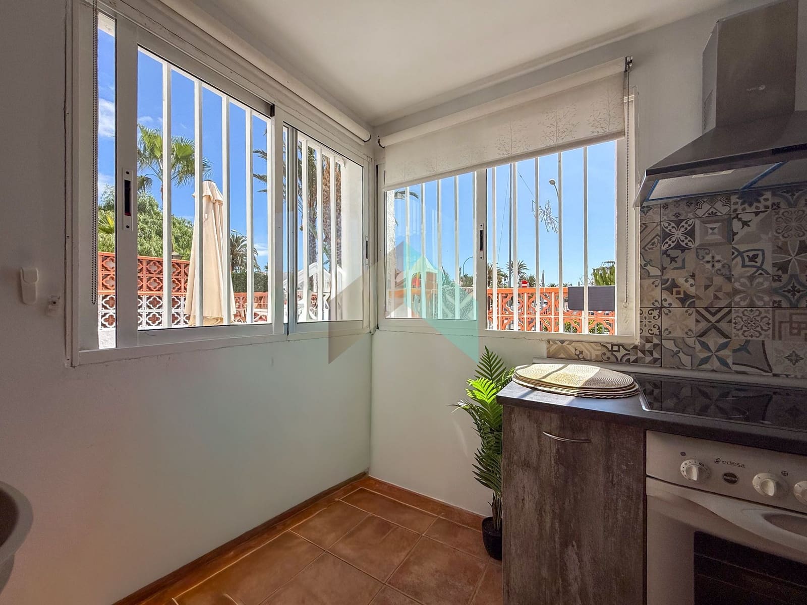 4 slaapkamer Huis te koop in Costa del Silencio met zwembad - € 315.000 (Ref: 9349034)