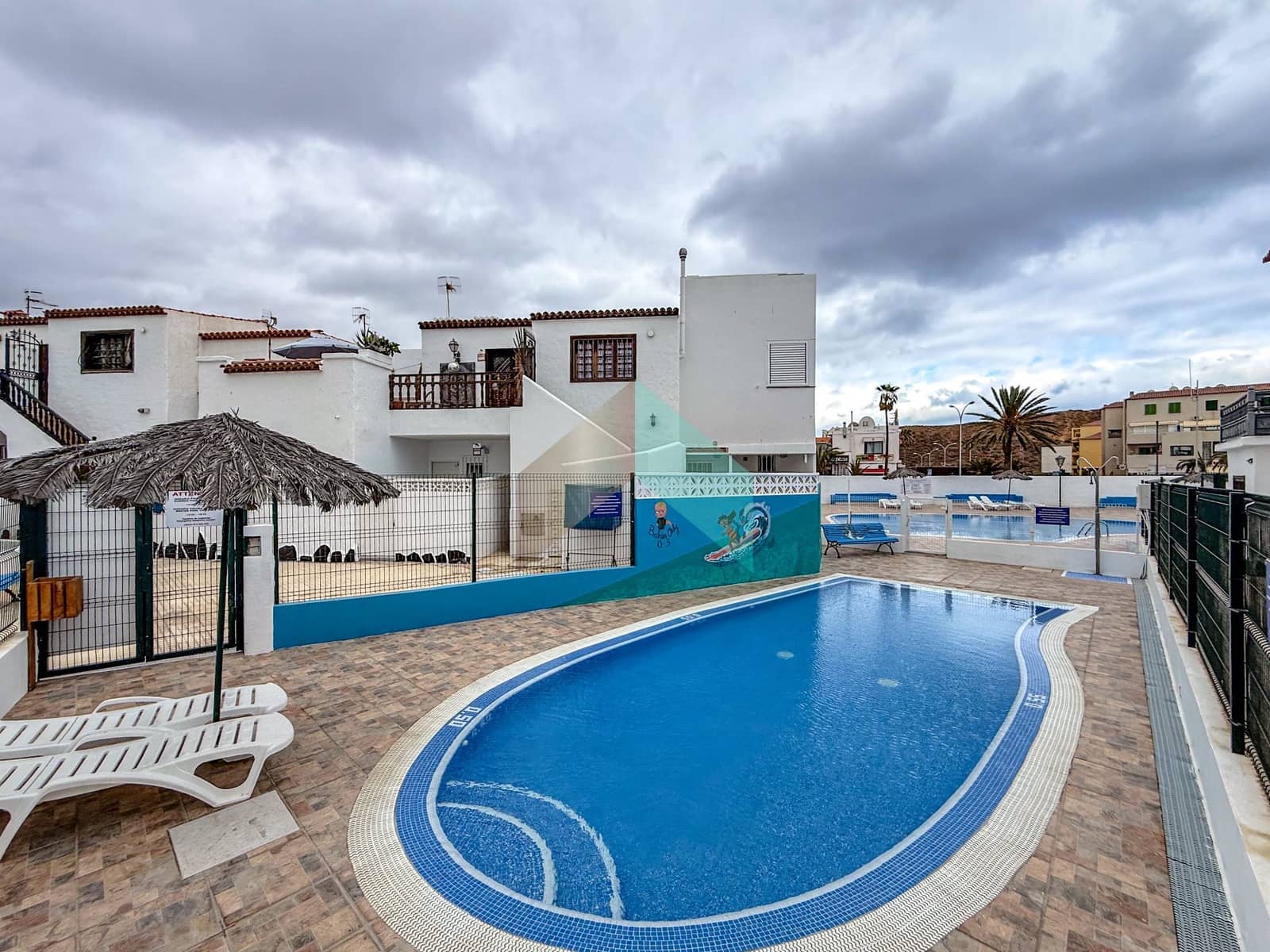 4 slaapkamer Huis te koop in Costa del Silencio met zwembad - € 315.000 (Ref: 9349034)