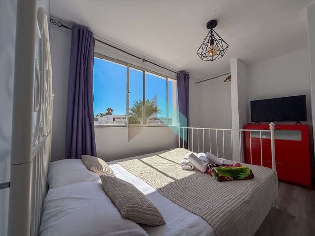 4 bedroom Townhouse for sale in Costa del Silencio, Arona with pool - € 315,000 (Ref: 9349034)