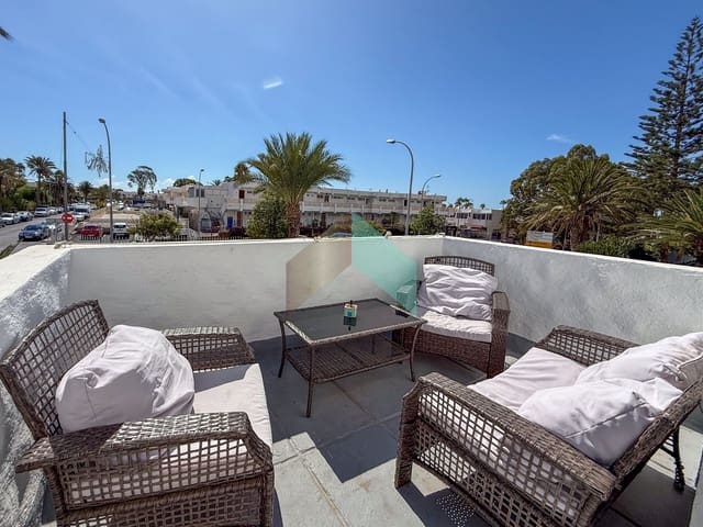 4 bedroom Townhouse for sale in Costa del Silencio, Arona with pool - € 315,000 (Ref: 9349034)