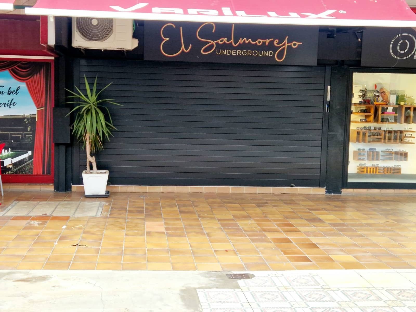 Kommersiell til salgs i Costa del Silencio - € 105 000 (Ref: 9355640)