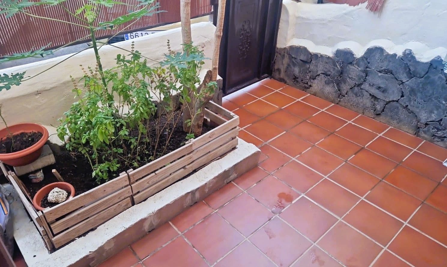 1 bedroom Apartment for sale in Costa del Silencio with pool - € 210,000 (Ref: 9385157)