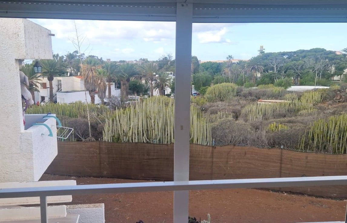 1 bedroom Apartment for sale in Costa del Silencio with garage - € 175,000 (Ref: 9398212)