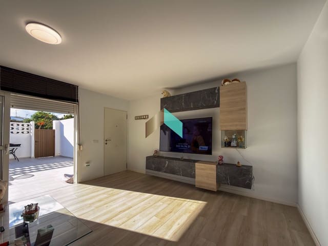 3 slaapkamer Halfvrijstaande villa te koop in Costa del Silencio, Arona met garage - € 376.000 (Ref: 9436807)