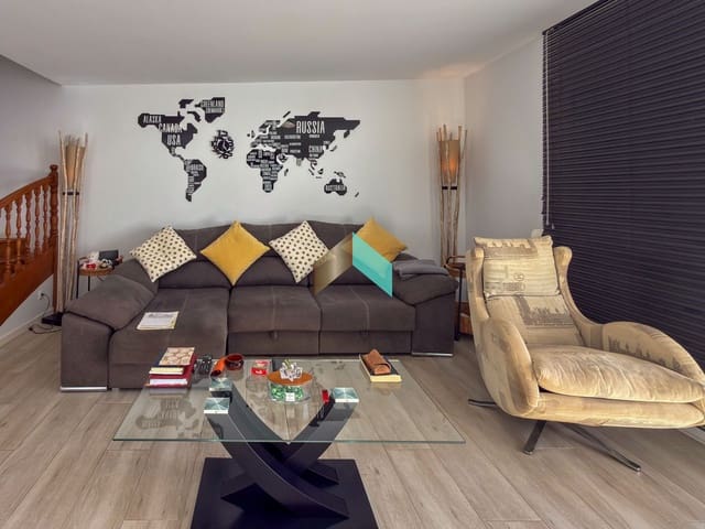 3 slaapkamer Halfvrijstaande villa te koop in Costa del Silencio, Arona met garage - € 376.000 (Ref: 9436807)