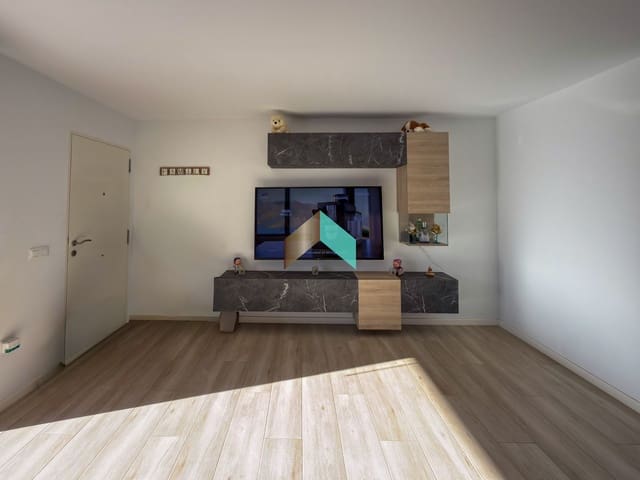 3 slaapkamer Halfvrijstaande villa te koop in Costa del Silencio, Arona met garage - € 376.000 (Ref: 9436807)